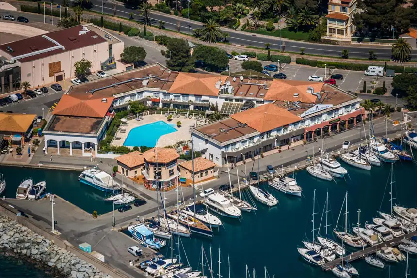 Vue aérienne du Port Santa Lucia